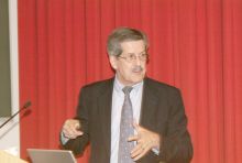 Dr. Daniel Alonso